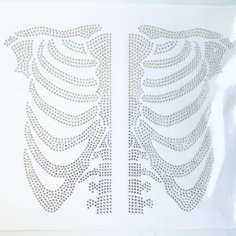 klatka piersiowa cyrkonie