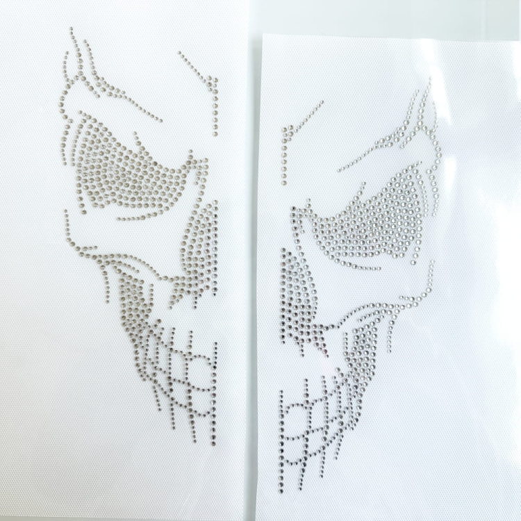 czaszka cyrkonie rozpinana bluza