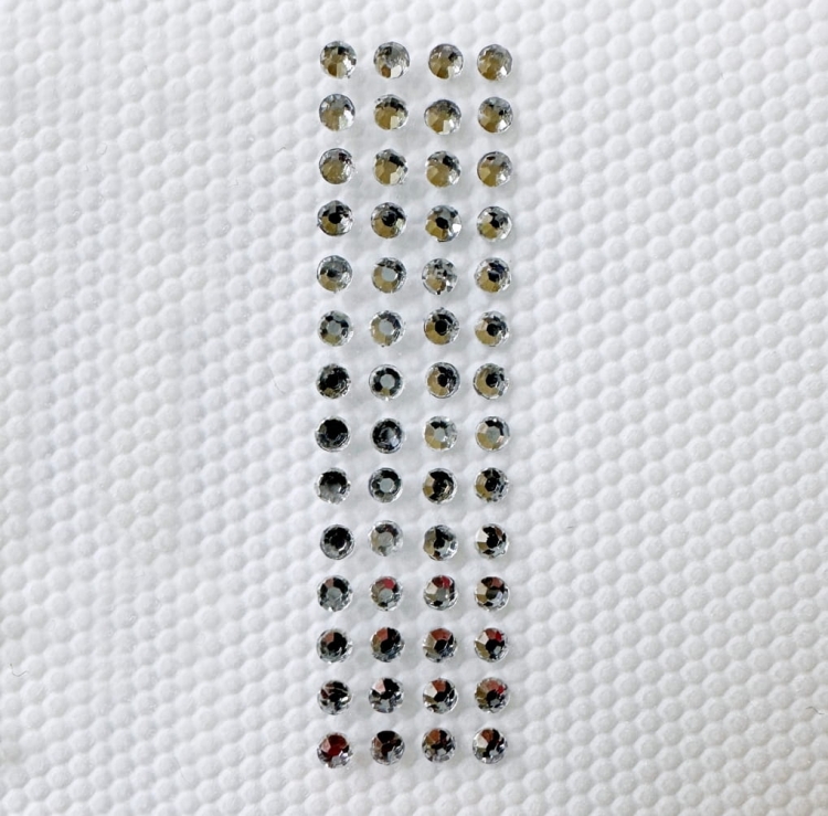 litera I kryształki.jpg