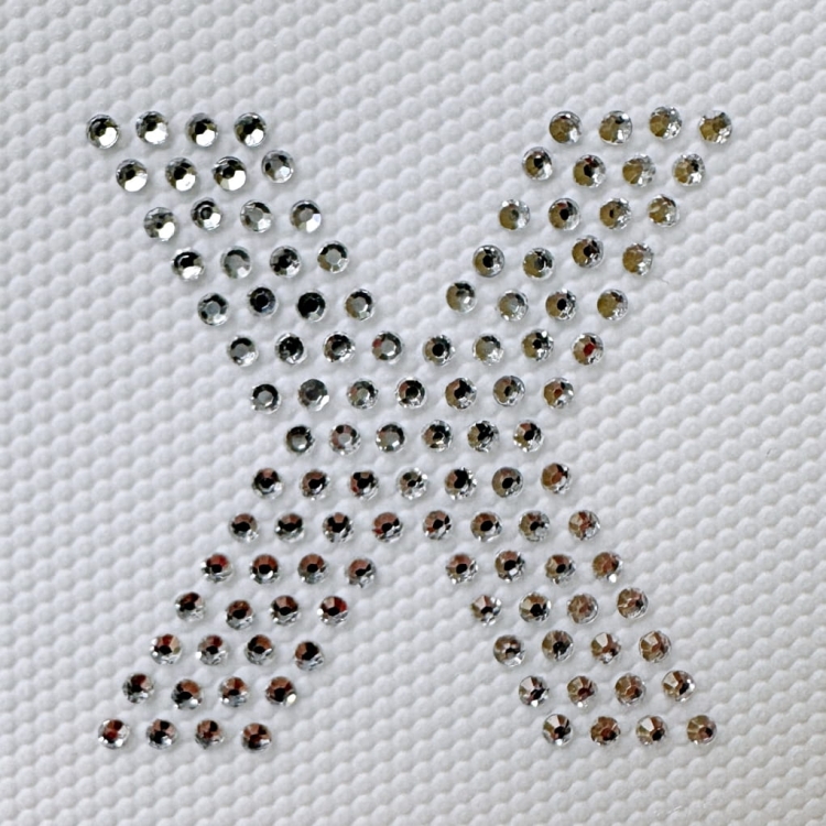 litera X kryształki.jpg