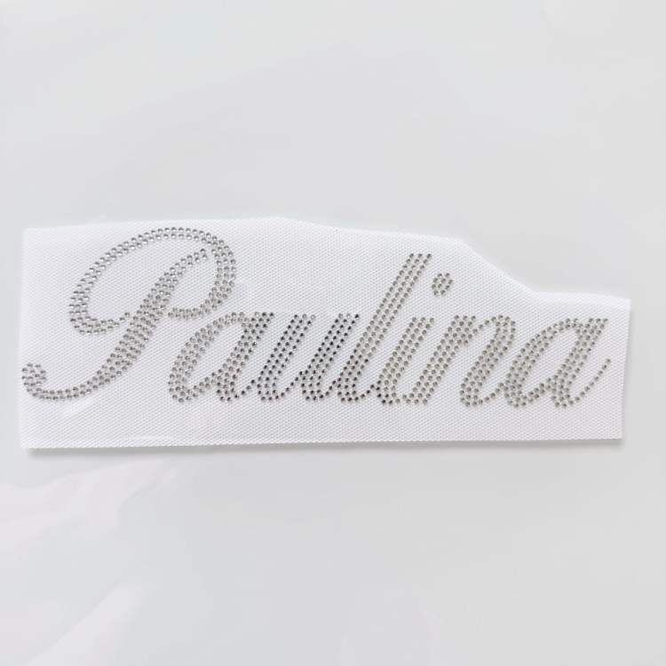 imie z kryształków Paulina naprasowanka.jpg