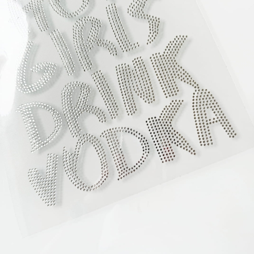 hot girls drink vodka naprasowanka cyrkonie.jpg