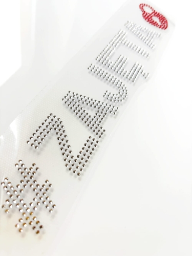 walentynkowy motyw z krysztalkow na koszulke.JPG