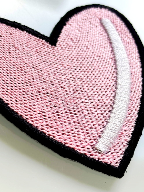 haftowana naszywka serce.JPG