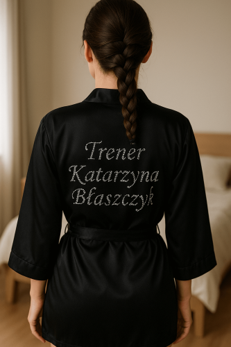 trener szlafrok cyrkonie napis.png