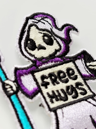 naszywka kostucha free hugs.JPG