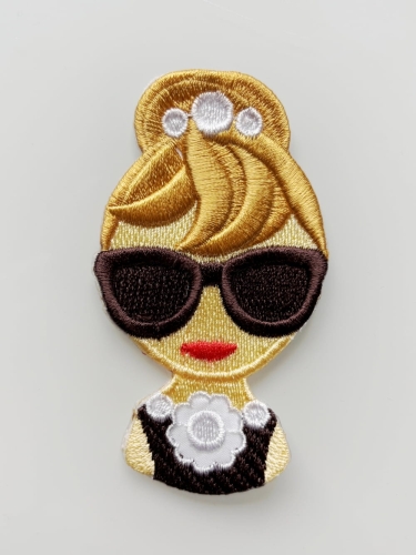 laleczka naszywka.JPG